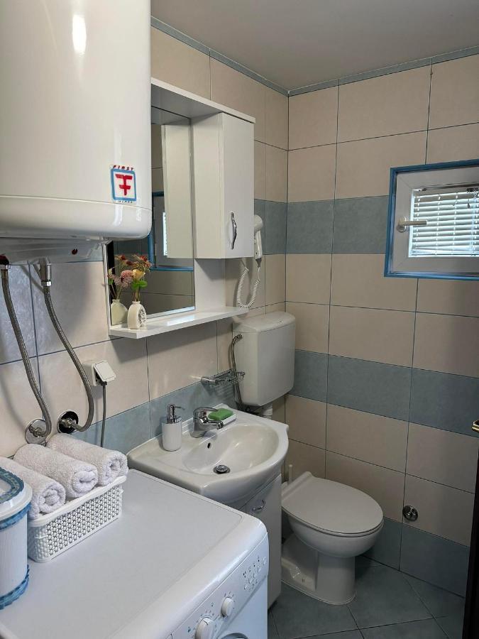 Apartmani Emily & Jully Nikšić Екстериор снимка