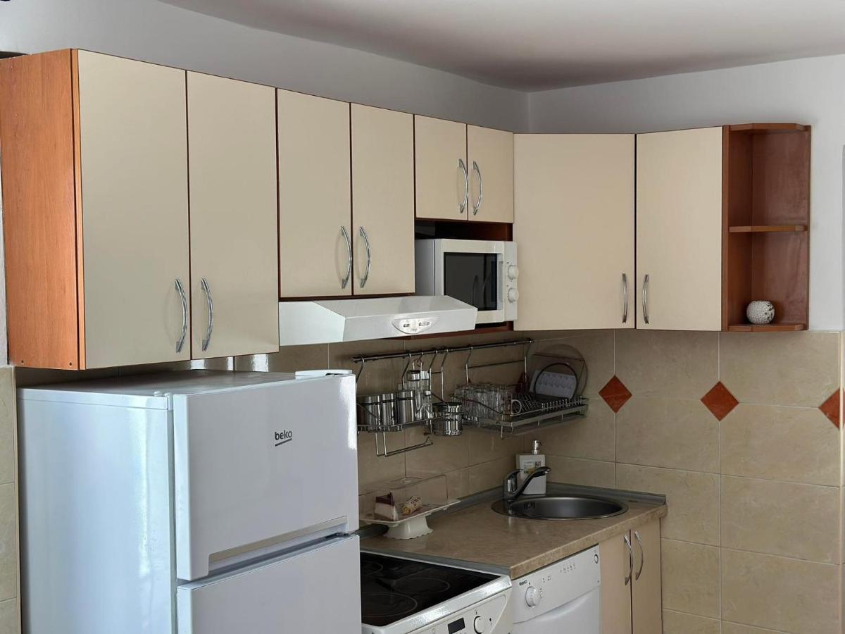 Apartmani Emily & Jully Nikšić Екстериор снимка