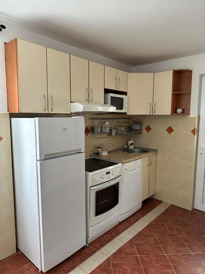 Apartmani Emily & Jully Nikšić Екстериор снимка