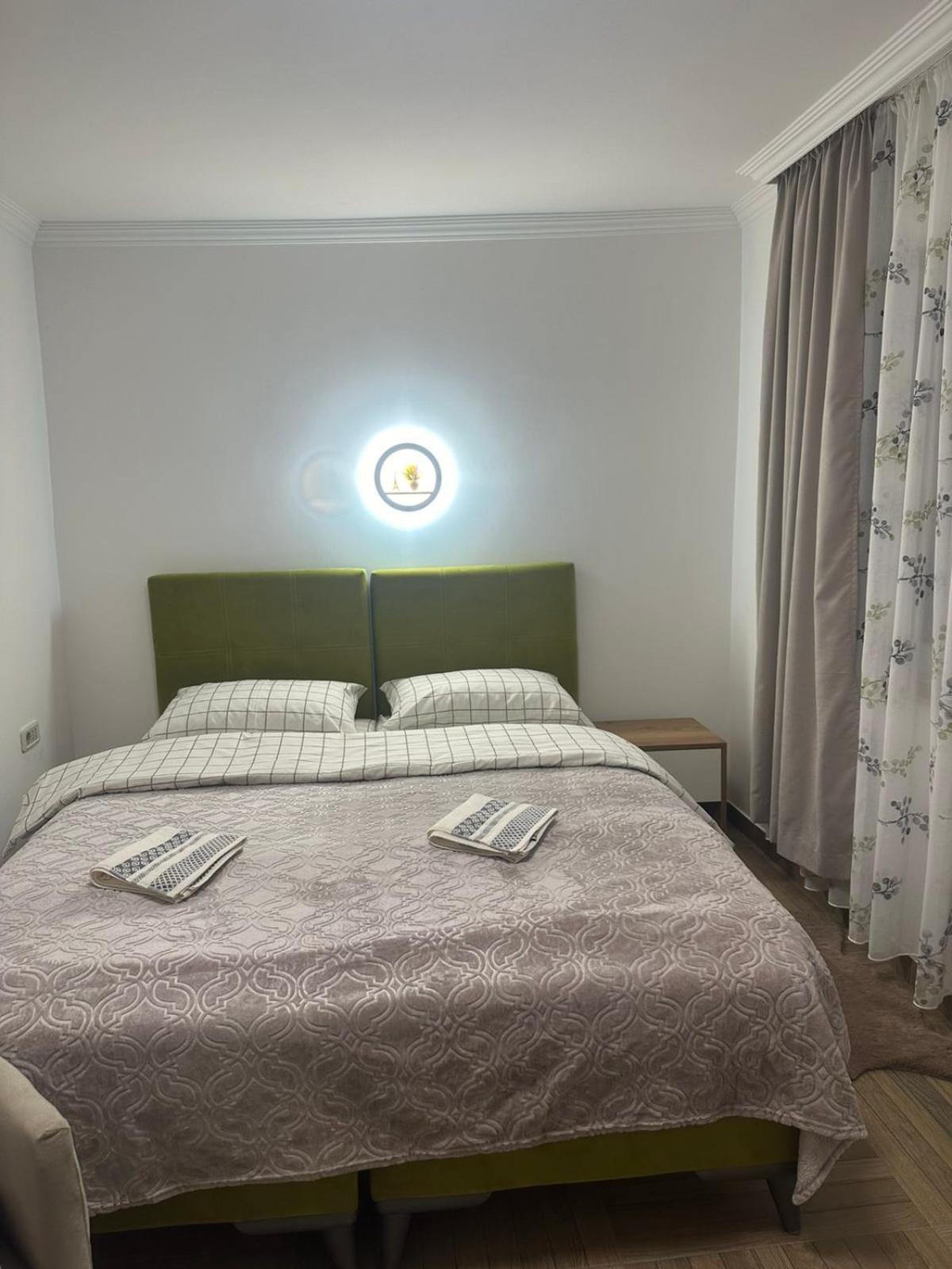 Apartmani Emily & Jully Nikšić Екстериор снимка