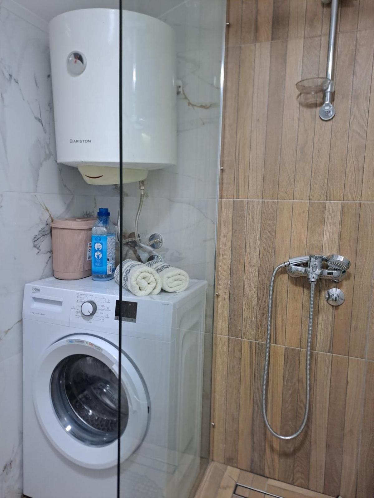 Apartmani Emily & Jully Nikšić Екстериор снимка