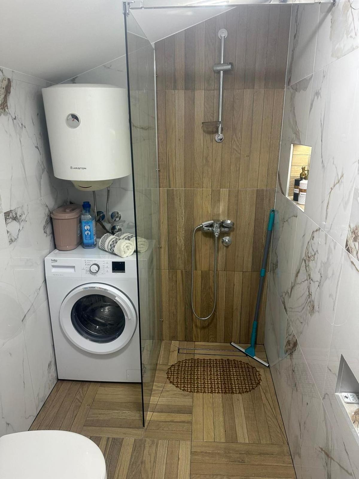 Apartmani Emily & Jully Nikšić Екстериор снимка