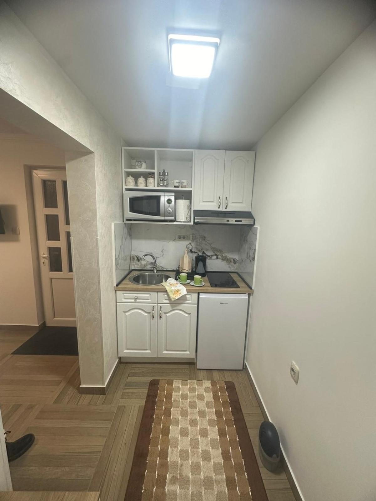 Apartmani Emily & Jully Nikšić Екстериор снимка