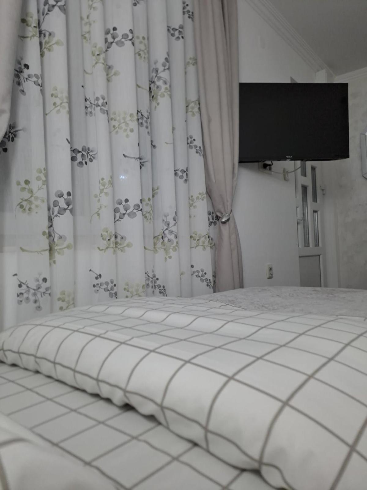 Apartmani Emily & Jully Nikšić Екстериор снимка